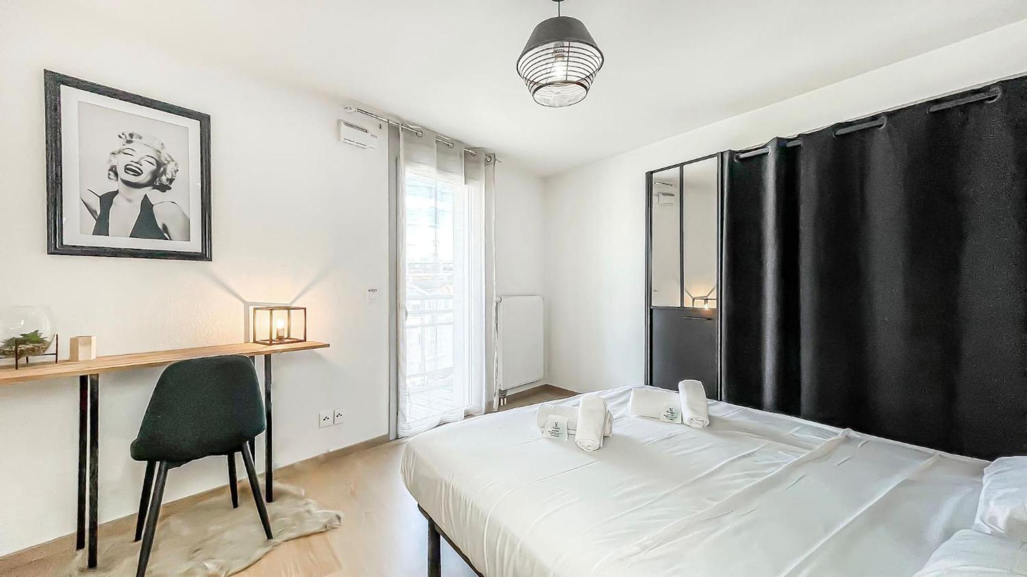 Homey Chloe - New - Parking Gratuit - Balcon Prive - Proche Geneve *